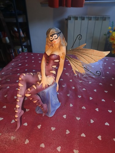 Statuetta fata fantasy - , seduta